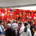 Jelang Imlek 2026, Glodok Dipadati Warga, Pedagang Angpau dan Lampion Banjir Cuan