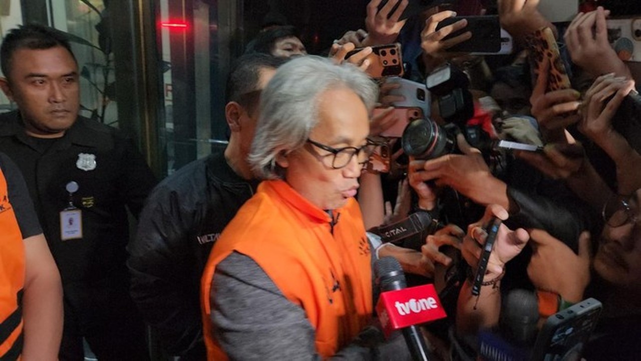 Kepala KPP Banjarmasin Mulyono Akui Terima Suap Restitusi Pajak: “Saya Salah” Kepala KPP Banjarmasin Mulyono Akui Terima Suap Restitusi Pajak: “Saya Salah”