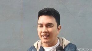 Aldi Taher Pilih Jualan Burger, Akui Kurangi Sensasi Demi Anak dan Cuan