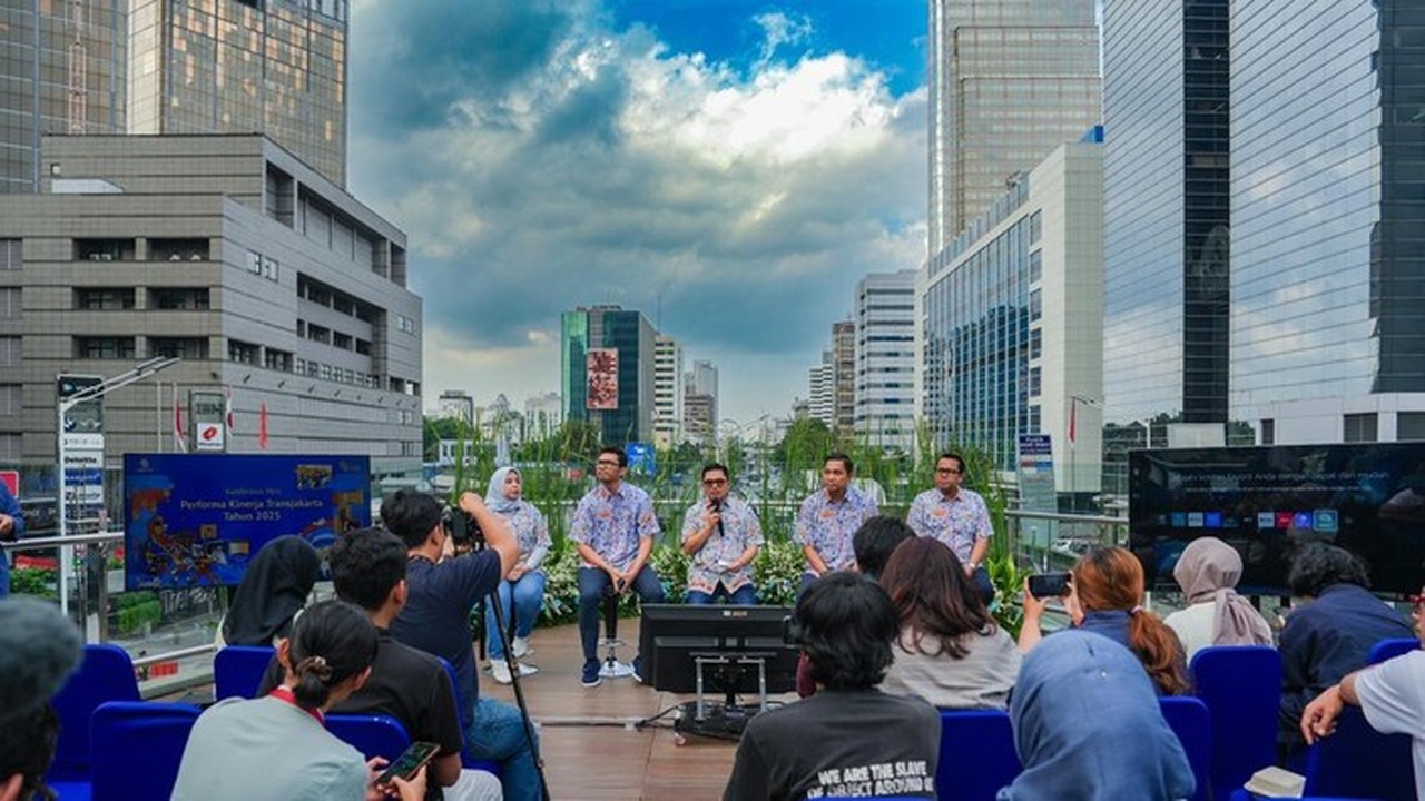 TransJakarta Layani 413 Juta Pelanggan di 2025, Efisiensi Operasional Naik Signifikan