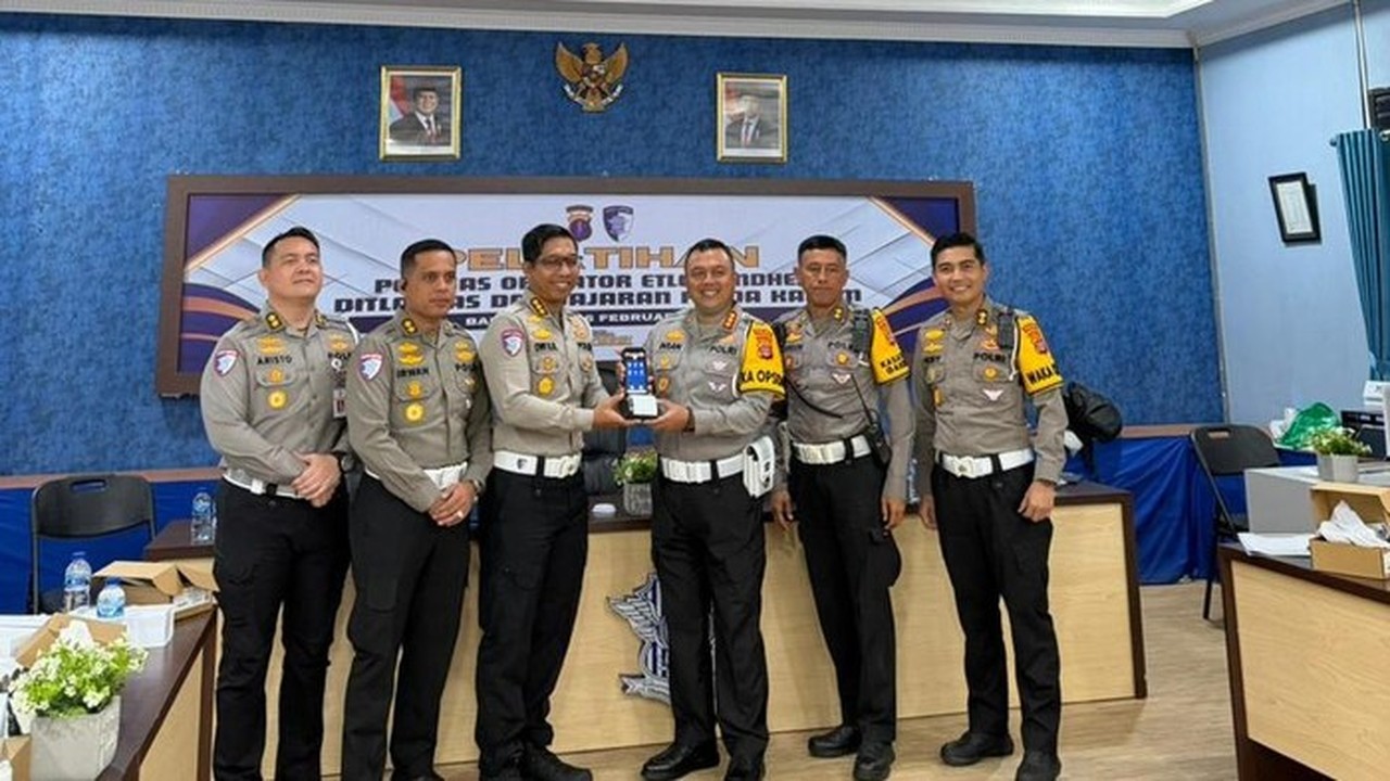 ETLE Mobile Handheld Perkuat Modernisasi Penindakan Lalu Lintas di Kaltim