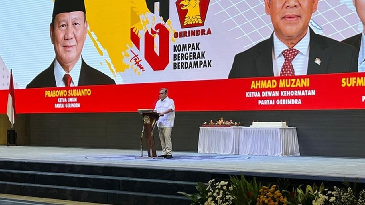 Ahmad Muzani Pimpin Yel-Yel ‘Prabowo Presiden Dua Periode’ di HUT Ke-18 Gerindra