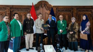 Fadli Zon Jajaki Kerja Sama Budaya dan Sejarah dengan Kemendikristek dan UNAS