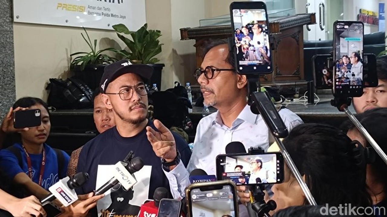 Pandji Pragiwaksono Dicecar 63 Pertanyaan Terkait Materi Stand-Up Comedy ‘Mens Rea’