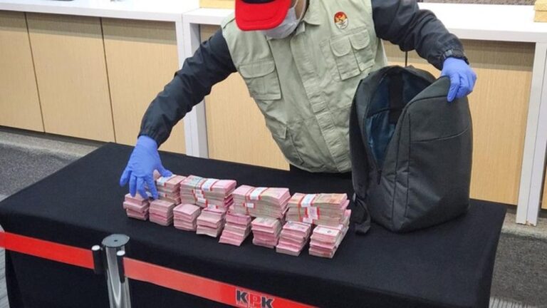 OTT Hakim PN Depok: Suap Rp 850 Juta untuk Eksekusi Lahan Berujung Kejar-kejaran