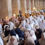 Ibu-ibu Pengajian Titip Doa untuk Presiden Prabowo di Acara MUI