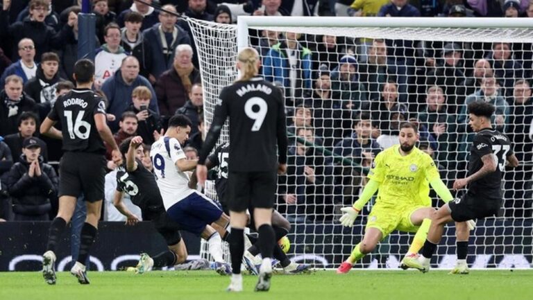 Tottenham Hotspur Tahan Manchester City 2-2 dalam Duel Sengit Liga Inggris