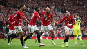Manchester United Bungkam 10 Pemain Tottenham 2-0 di Old Trafford