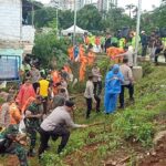 TNI-Polri Libatkan 800 Personel Bersih-bersih Kawasan Rawajati Jakarta Selatan