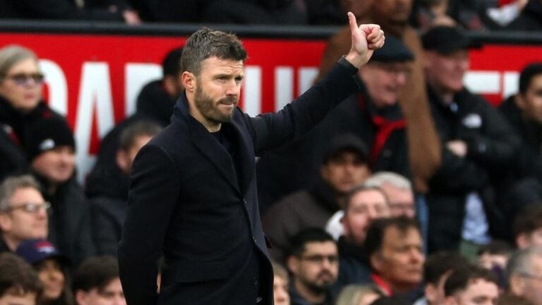Michael Carrick Ungkap Hasrat Latih MU Permanen Pasca Kemenangan Beruntun