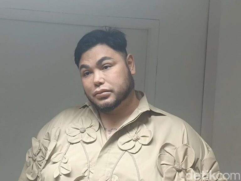 Ivan Gunawan Rencanakan Kurangi Syuting Ramadan Demi Fokus Ibadah dan Masjid Zuraatul Qur’an
