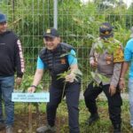 Polres Bogor dan Jurnalis Gelar Aksi ASRI: Tanam Pohon dan Tebar Benih Ikan di Caringin