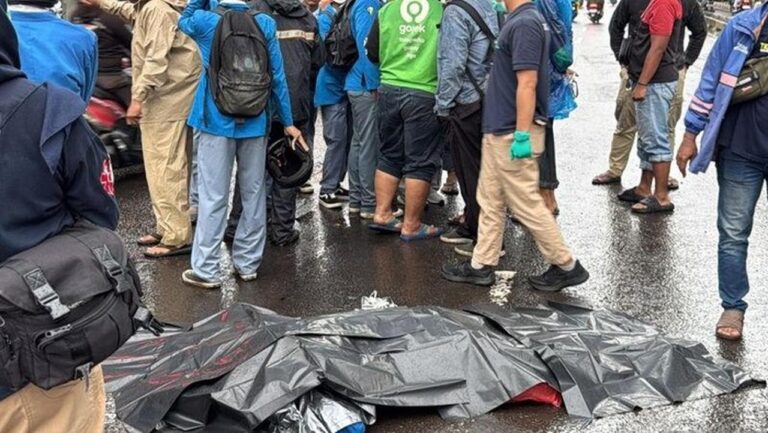 Pelajar Tewas dalam Kecelakaan Maut di Matraman Raya Jakarta Timur Pagi Tadi