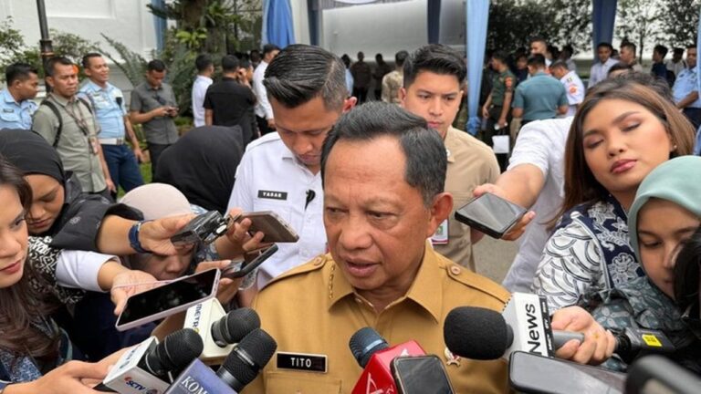 Mendagri Tito Karnavian Luncurkan Program ‘Bersih Lingkungan’ Tiap Selasa dan Jumat