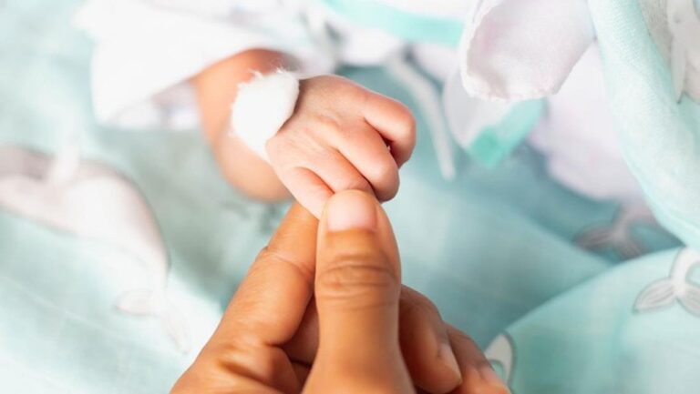 Sejoli Tinggalkan Bayi Baru Lahir di Apartemen Bekasi, Polisi Lakukan Penyelidikan