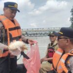 Sungai Cisadane Tercemar Pestisida Pasca Kebakaran Gudang, Polisi Salurkan Air Bersih