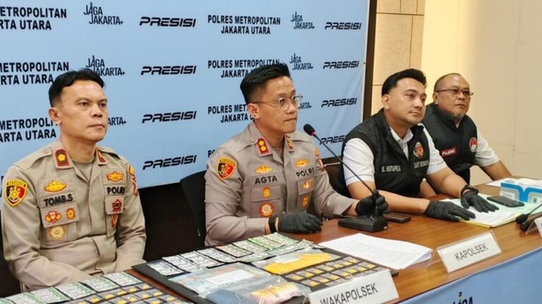 Polisi Jakut Ungkap Peredaran Obat Ilegal, Dua Pria Diamankan Beserta Ribuan Pil