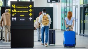 WN Pakistan Diamankan di Bandara Soetta, Diduga Terlibat Love Scamming Namun Belum Ada Laporan