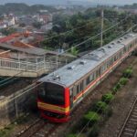 Gangguan KRL Jakarta-Bogor: Perjalanan Terbatas hingga Depok Akibat Asap