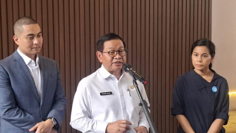 Pramono Anung Ingin Truk Sampah Listrik, Atasi Polusi dan Tetesan Lindi di Jakarta