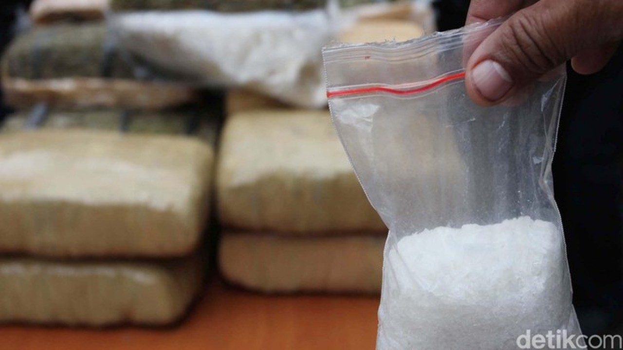 Bareskrim Polri Ungkap Jaringan Narkoba Malaysia-RI, Sita 14 Kg Sabu dan Tahan 3 Tersangka