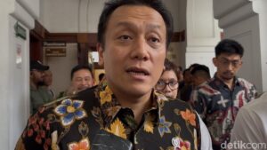 Wamen LH Imbau Warga Hindari Air Sungai Tercemar Akibat Kebakaran Pabrik Kimia