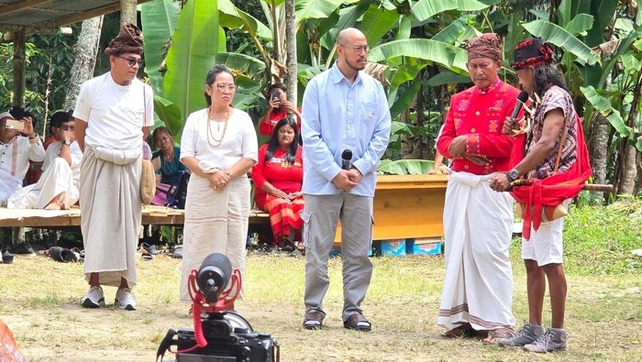 Pandji Pragiwaksono Dihukum Adat di Toraja: Denda Babi dan Ayam Akibat Candaan Budaya