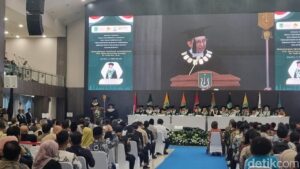 Fadli Zon Dikukuhkan Jadi Profesor Kehormatan, Wacanakan Indonesia Pusat Peradaban Dunia