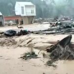 Banjir Bandang Terjang 6 Kecamatan Tapteng, Jembatan Darurat Hanyut Terbawa Arus
