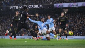 Babak Pertama Liga Inggris: Manchester City Ungguli Fulham 3-0 di Tengah Guyuran Hujan