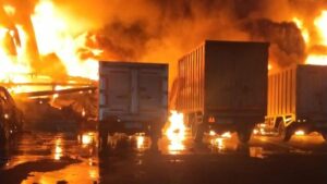 Api Pabrik Cat di Cikupa Tangerang Akhirnya Padam Setelah 9 Jam Dijinakkan Petugas