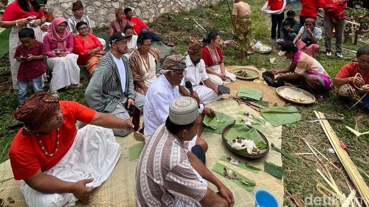 Pandji Pragiwaksono Jalani Ritual Adat Toraja, Santap Hidangan Persembahan Usai Dikenai Sanksi