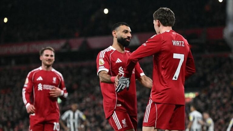 Mohamed Salah Pecahkan Rekor Baru Premier League dengan 10 Gol dan 10 Assist Lawan Newcastle