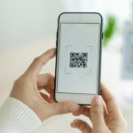 Polisi Selidiki Pria Tempel Barcode Judi Online di Warkop Jaksel yang Viral