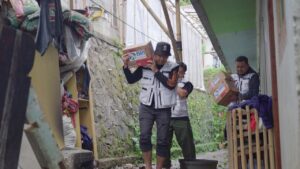 BRI Peduli Salurkan Bantuan dan Trauma Healing untuk Korban Bencana Cisarua Bandung Barat