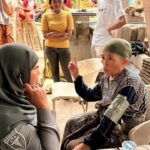 Polres Bogor Buka Posko Kesehatan untuk 155 Warga Terdampak Banjir di Babakan Madang