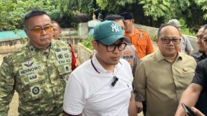 Sungai Tercemar Pestisida di Tangsel, Pemkot Sebarkan Karbon Aktif dan N Level 1