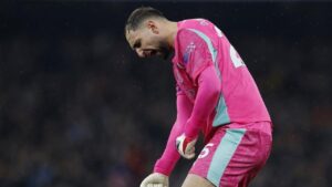 David Seaman Kritik Selebrasi Berlebihan Gianluigi Donnarumma: “Nggak Usah Lebay”