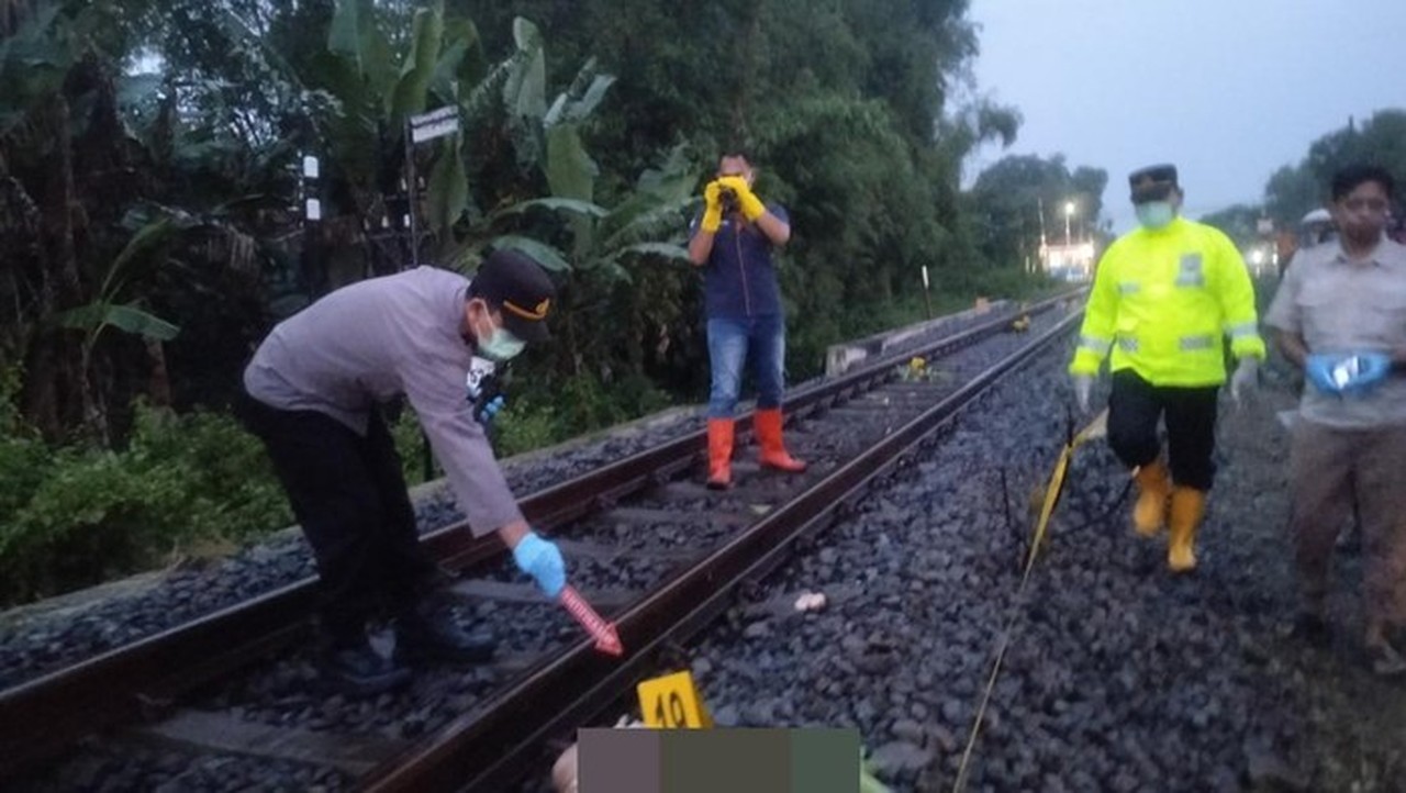 Pemuda di Madiun Diduga Bunuh Diri dengan Menabrakkan Diri ke Kereta Api