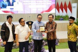 Wamendagri Bima Arya: Program Strategis Nasional Fokus Tingkatkan Kesejahteraan Desa
