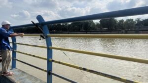 Warga Tangerang Nekat Santap Ikan Sungai Cisadane Beraroma Solar Pasca Kebakaran Pabrik Pestisida