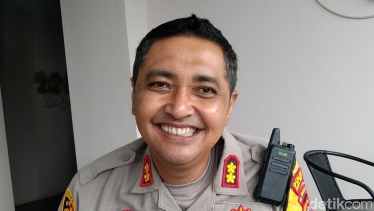 Mantan Kapolres Bima Kota AKBP Didik Putra Kuncoro Jadi Tersangka Kasus Narkoba Mantan Kapolres Bima Kota AKBP Didik Putra Kuncoro Jadi Tersangka Kasus Narkoba