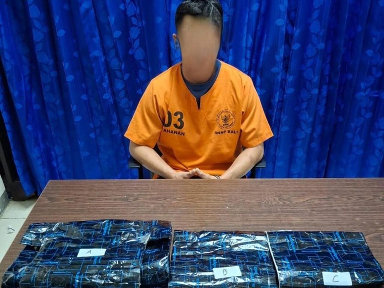 BNN Bali Gagalkan Penyelundupan 2,2 Kg Kokain, WN Kolombia Diamankan BNN Bali Gagalkan Penyelundupan 2,2 Kg Kokain, WN Kolombia Diamankan