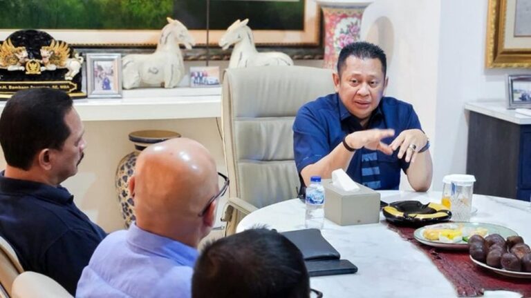 Bamsoet Dorong Penguatan Keamanan Maritim Selat Malaka Bersama KADIN Bamsoet Dorong Penguatan Keamanan Maritim Selat Malaka Bersama KADIN