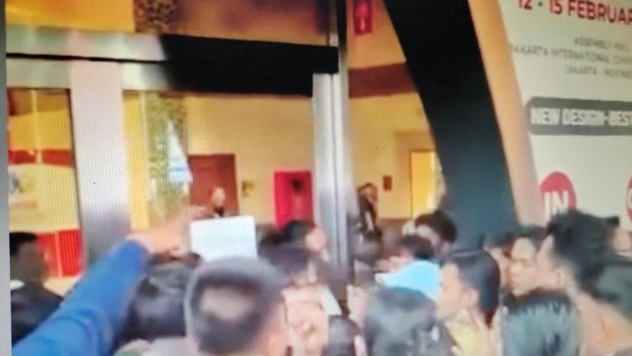 Jewellery Fair 2026 Ricuh, Pengunjung Berebut Masuk Demi Berburu Emas Fisik