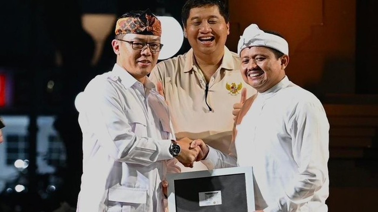 Bupati Sumedang Dony Ahmad Munir Resmi Bergabung dengan Partai Gerindra, Sekjen Sugiono Beri Pesan Khusus