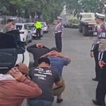 Polantas Cikampek Gagalkan Pencurian Ban Serep, Empat Pelaku Dibekuk di Tol