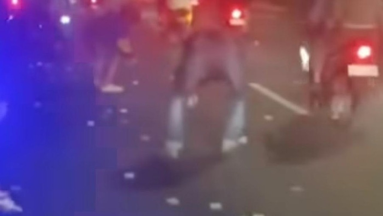 Uang Misterius Berceceran di Bogor, Warga dan Damkar Kebingungan Cari Pemilik Uang Misterius Berceceran di Bogor, Warga dan Damkar Kebingungan Cari Pemilik