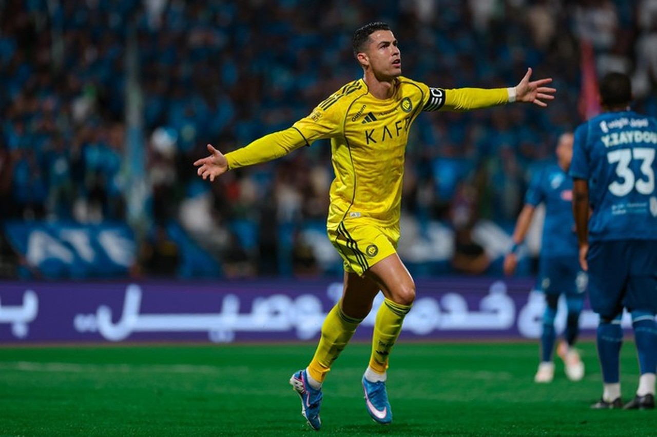 Ronaldo Comeback, Cetak Gol, Bawa Al Nassr Kalahkan Al Fateh 2-0 di Liga Arab Saudi Ronaldo Comeback, Cetak Gol, Bawa Al Nassr Kalahkan Al Fateh 2-0 di Liga Arab Saudi