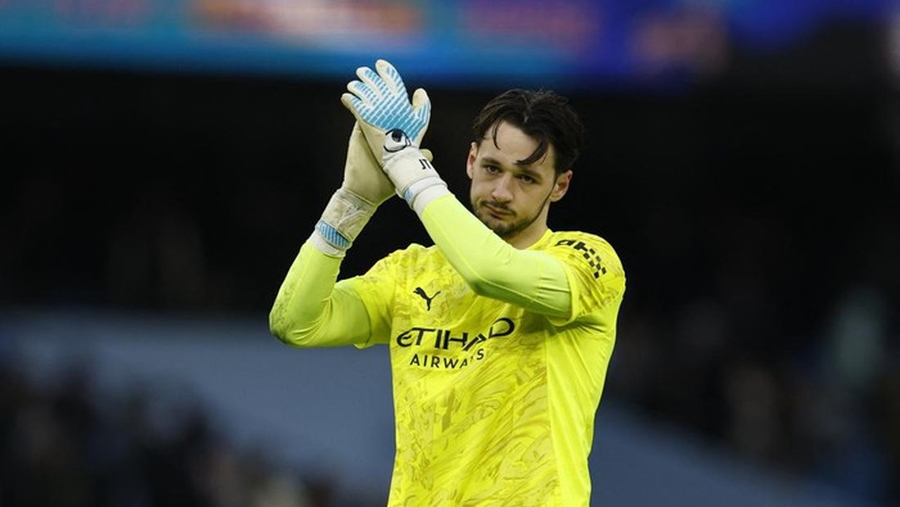 James Trafford Buktikan Kesiapan di Balik Bayang-bayang Donnarumma